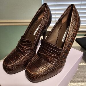 Vera Wang Lavender Label Talli Tmoro Crocodile Penny Loafer Heels in size 10